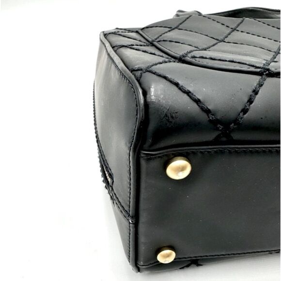 Auth Chanel Black Matte Leather Wild Stitch Surpique Medium Zip Around Tote Bag - Picture 13 of 16